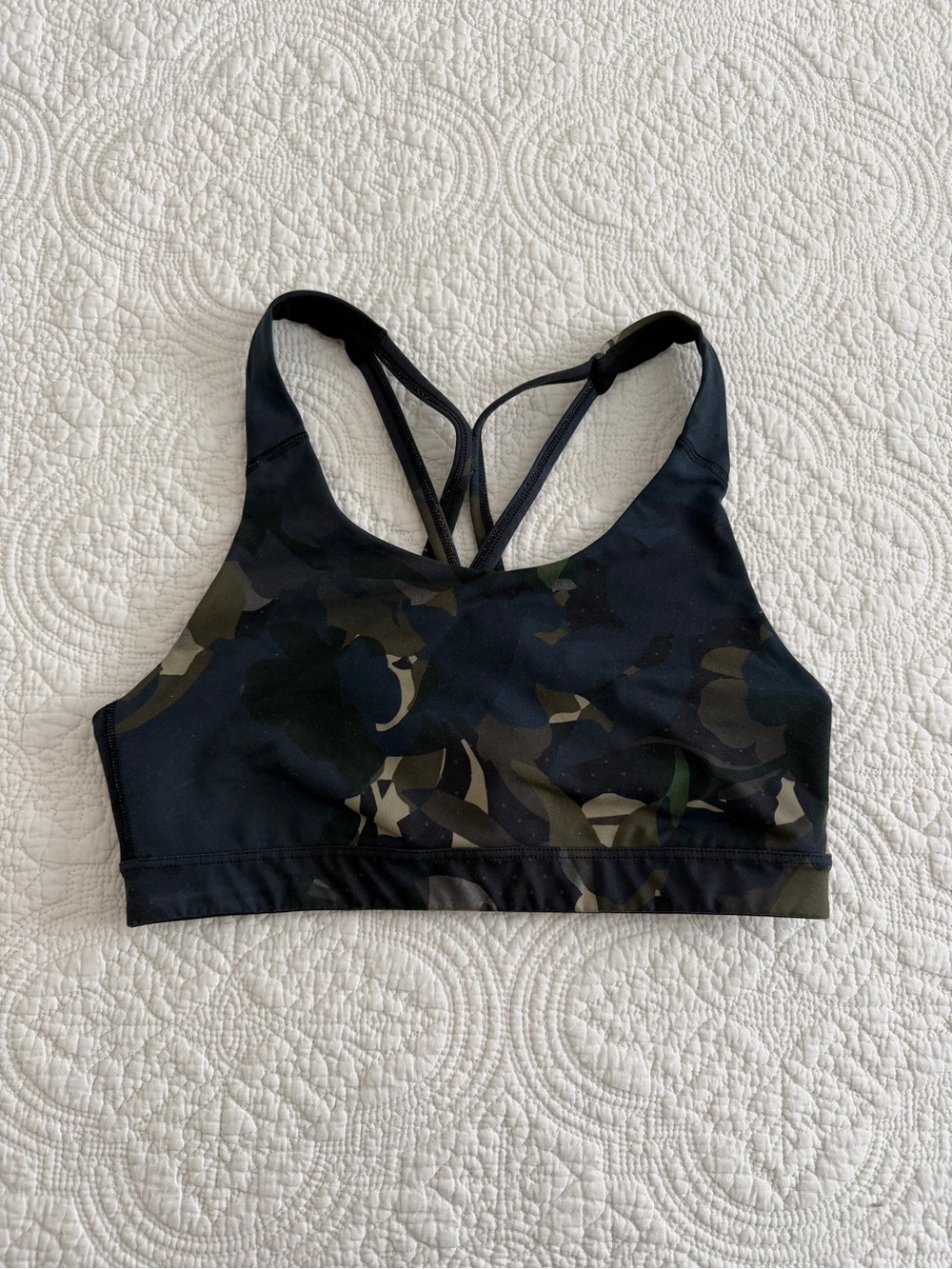 Old Navy Active Camo Floral Strappy Sports Bra Medium